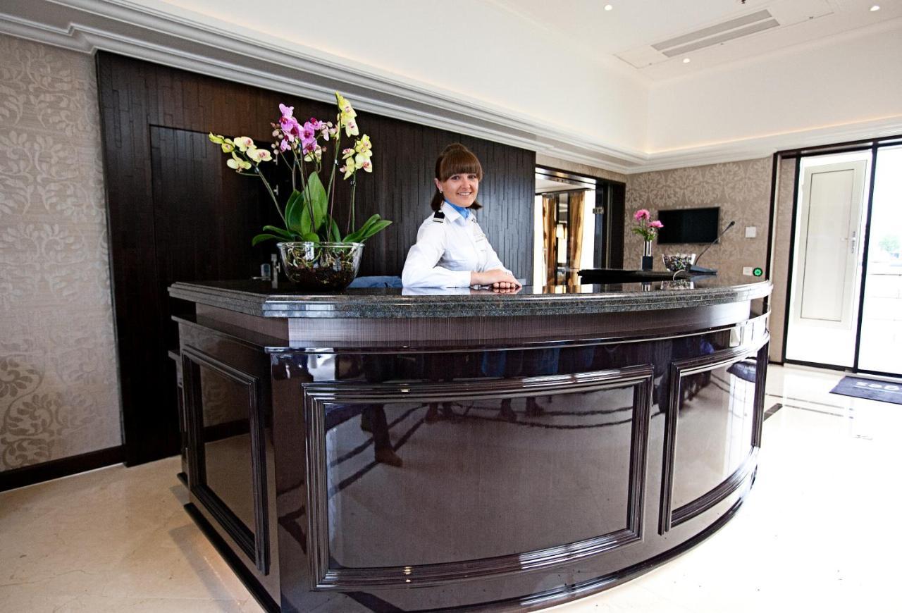 Select Ms Charles Dickens Neuss Exterior foto