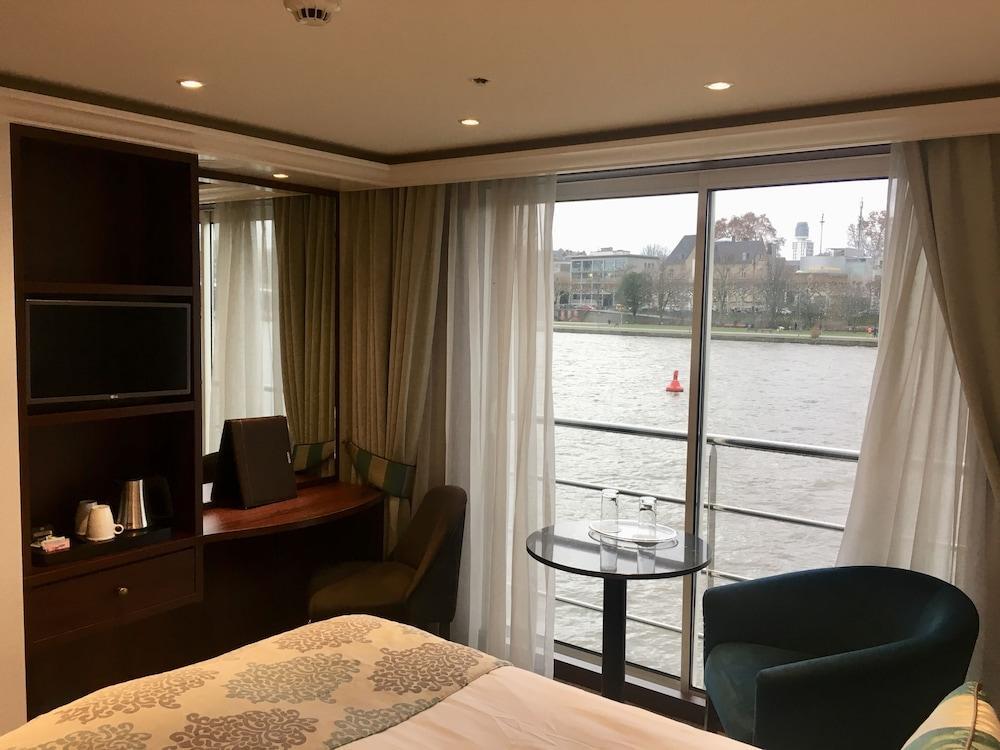 Select Ms Charles Dickens Neuss Exterior foto