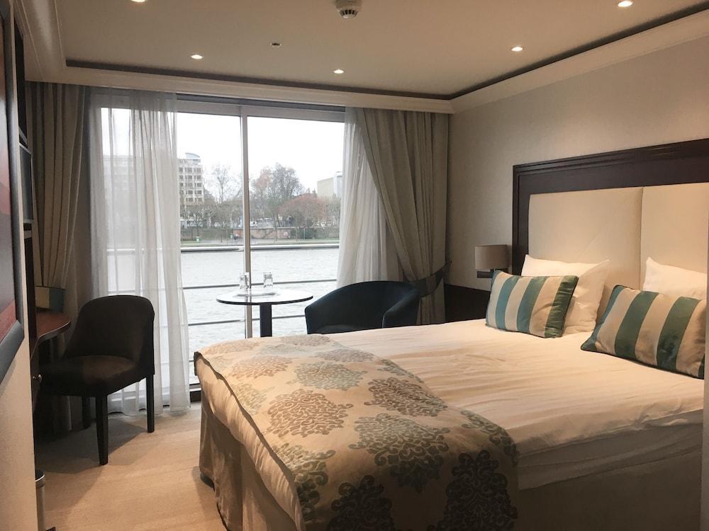 Select Ms Charles Dickens Neuss Exterior foto